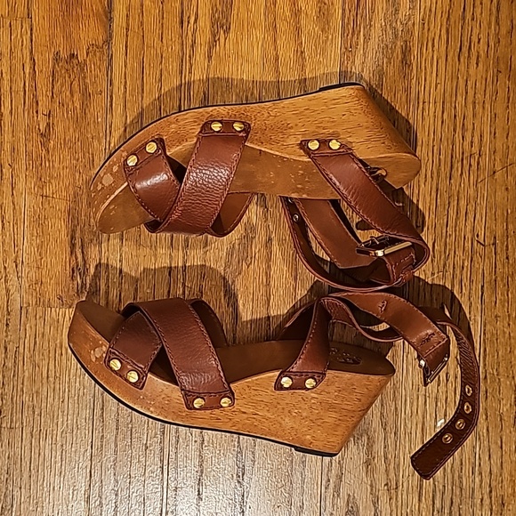 Tory Burch Sandal 5.5 - Picture 3 of 3